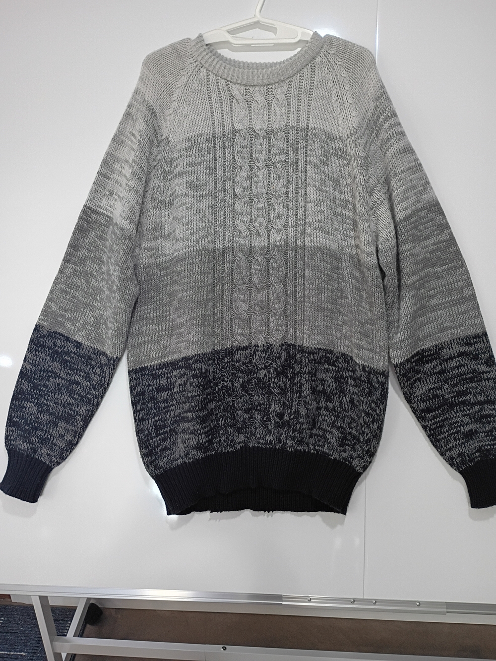 Men's Gradient Gray Cable Knit Crewneck Sweater